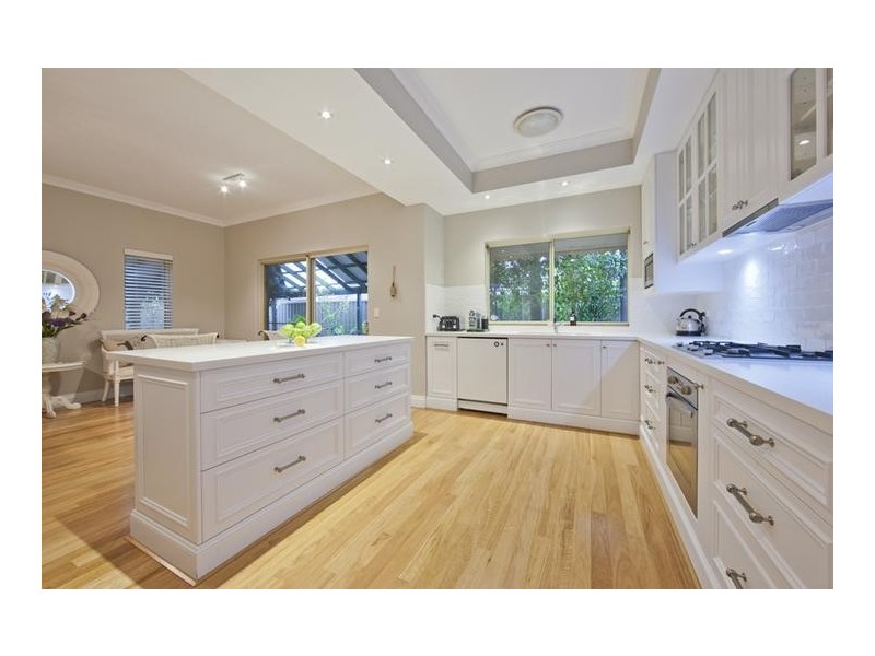 25 Doney Street, Alfred Cove WA 6154