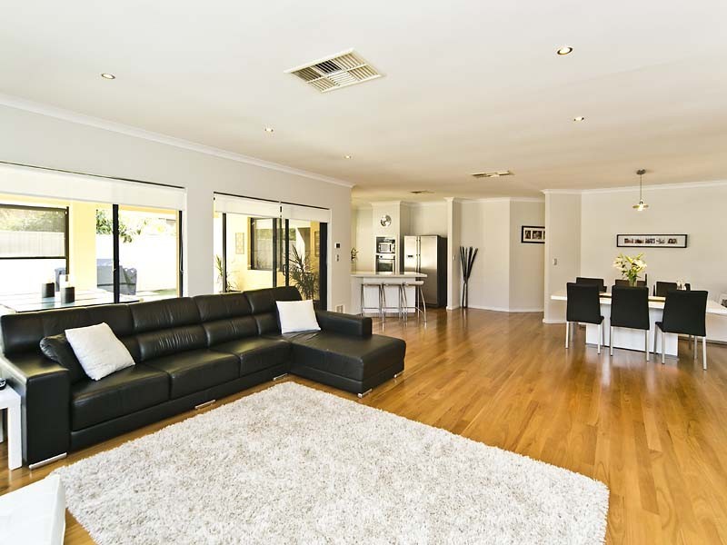 30 Pelham Gardens, Canning Vale WA 6155