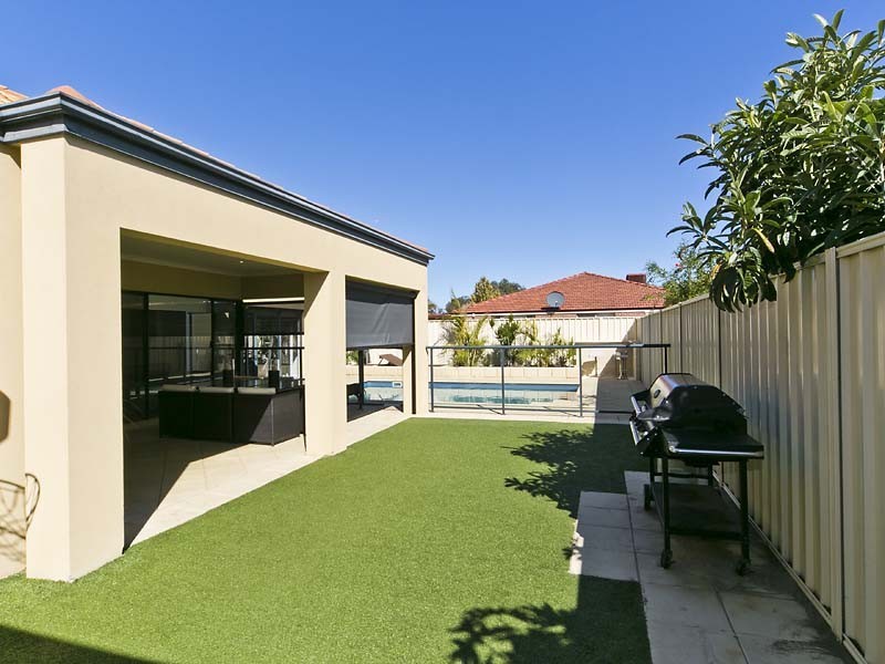30 Pelham Gardens, Canning Vale WA 6155