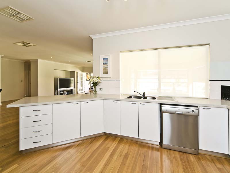 30 Pelham Gardens, Canning Vale WA 6155