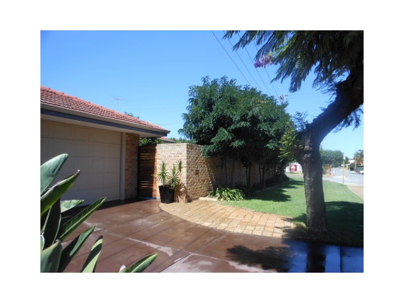 35 Bedford Road, Ardross WA 6153