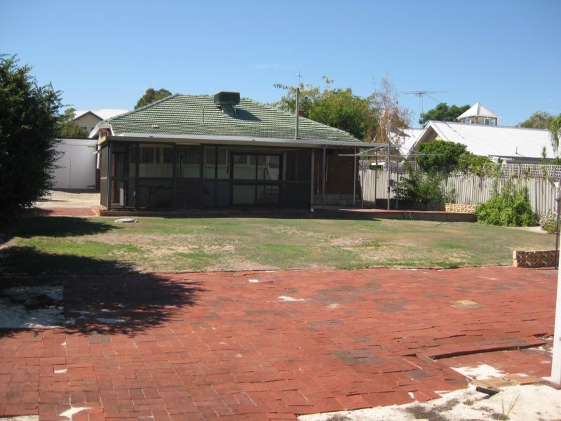 20 Raymond Street, Mount Pleasant WA 6153