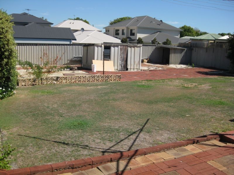 20 Raymond Street, Mount Pleasant WA 6153