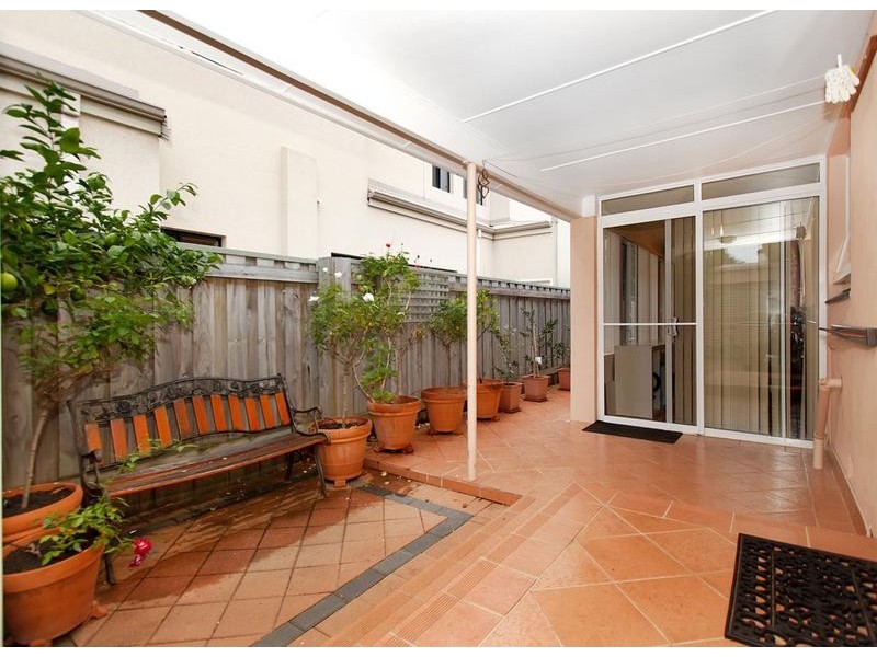 4 Hesford Avenue, Mount Pleasant WA 6153