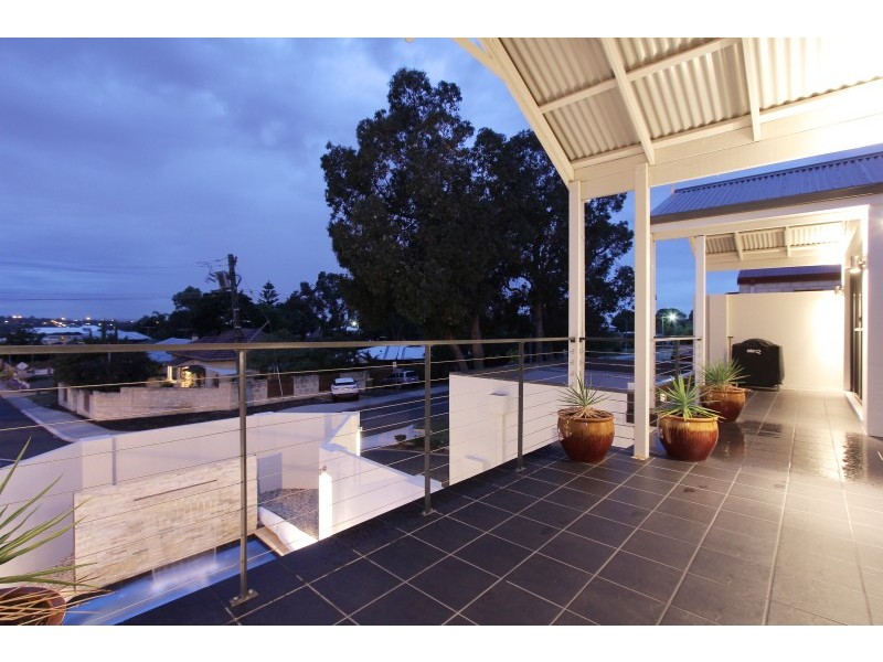 1G Williams Road, Melville WA 6156