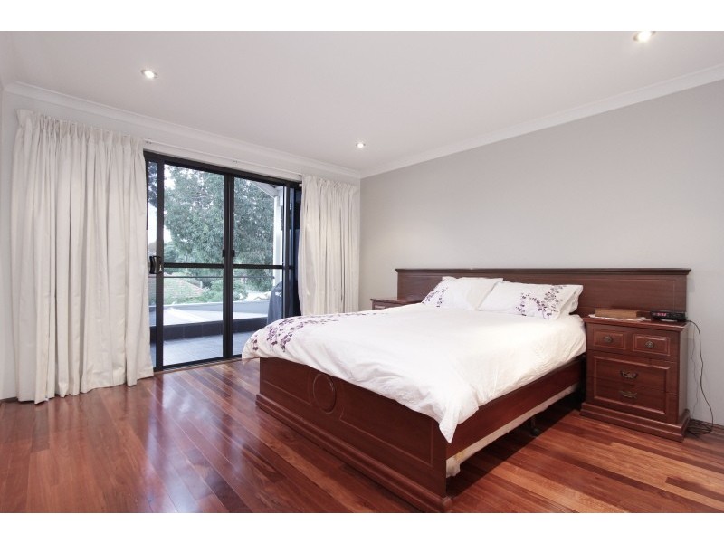 1G Williams Road, Melville WA 6156