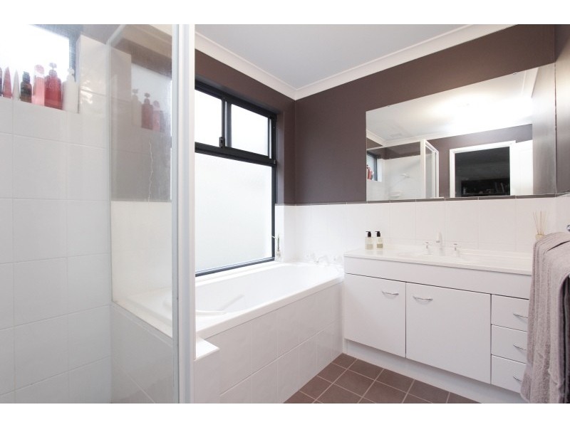 1G Williams Road, Melville WA 6156