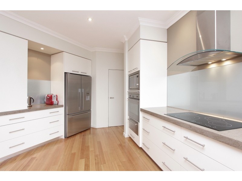 6 Ennis Court, Waterford WA 6152