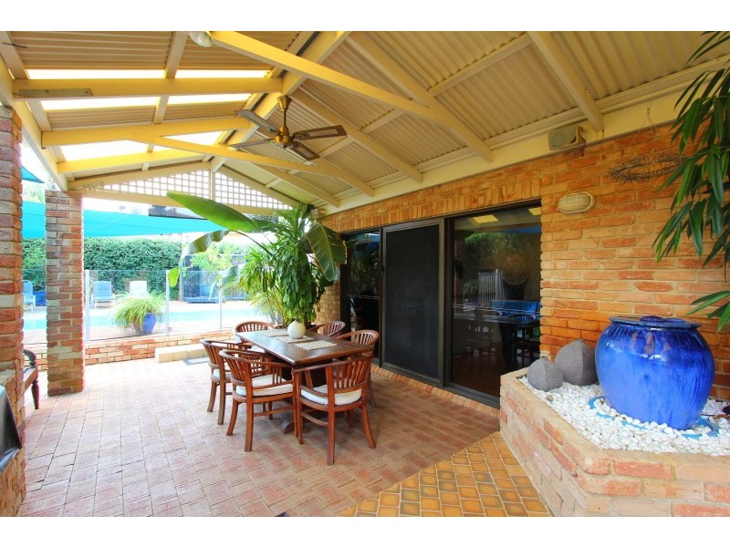 6 Ennis Court, Waterford WA 6152