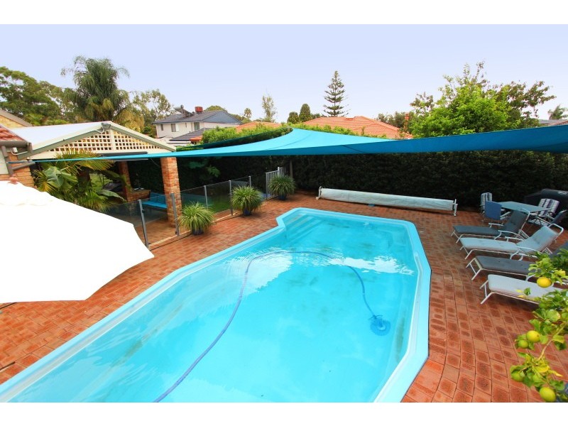 6 Ennis Court, Waterford WA 6152