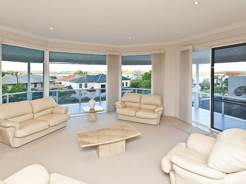 3 Gunbower Rd, Mount Pleasant WA 6153