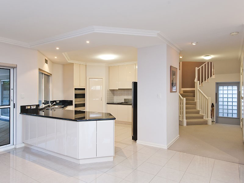 3 Gunbower Rd, Mount Pleasant WA 6153