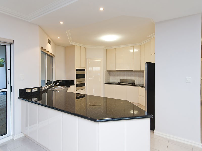 3 Gunbower Rd, Mount Pleasant WA 6153