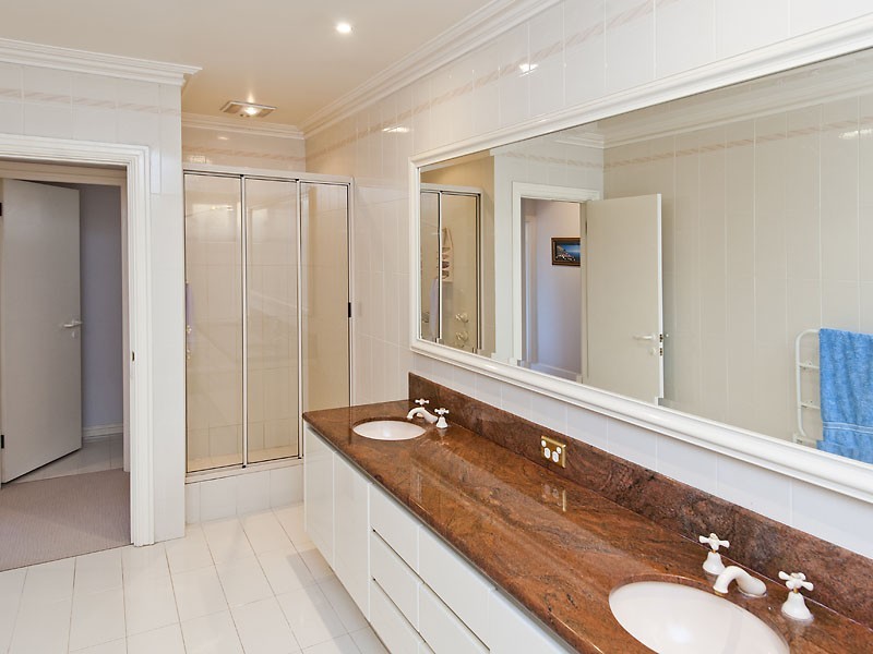 3 Gunbower Rd, Mount Pleasant WA 6153