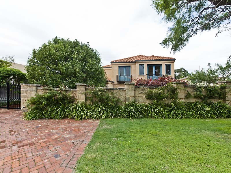 21 Duncraig Road, Applecross WA 6153