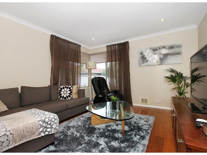 25B Raymond St, Mount Pleasant WA 6153