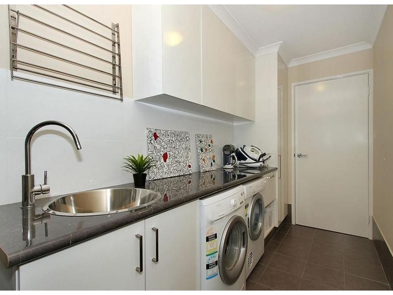 25B Raymond St, Mount Pleasant WA 6153