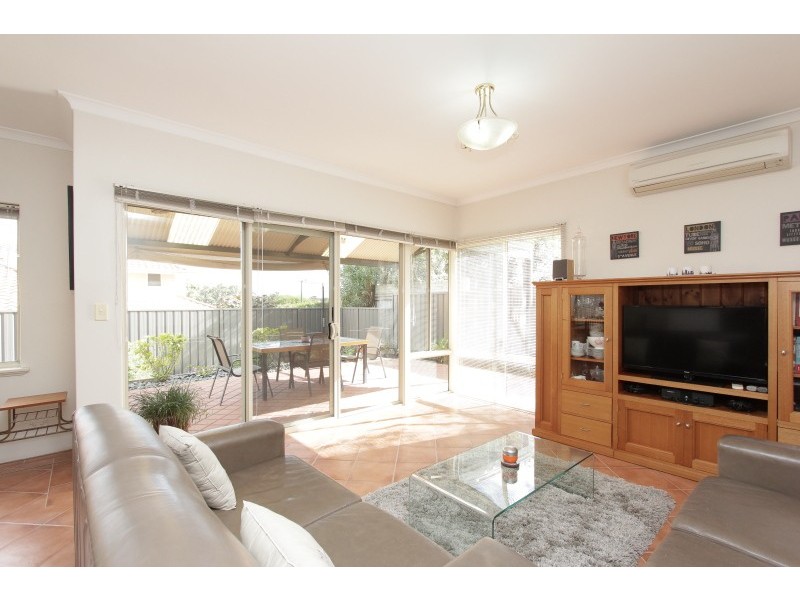 171 Lockhart Street, Como WA 6152