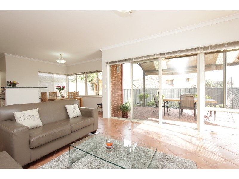 171 Lockhart Street, Como WA 6152