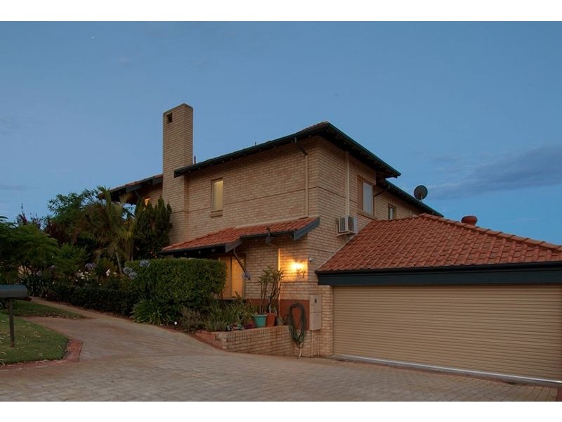 7 CREST AVENUE, Mount Pleasant WA 6153