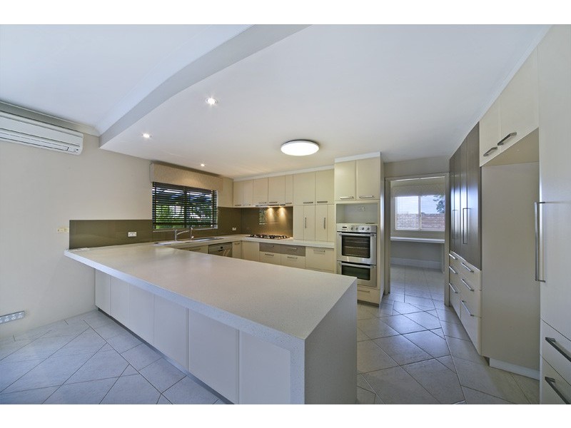 7 CREST AVENUE, Mount Pleasant WA 6153