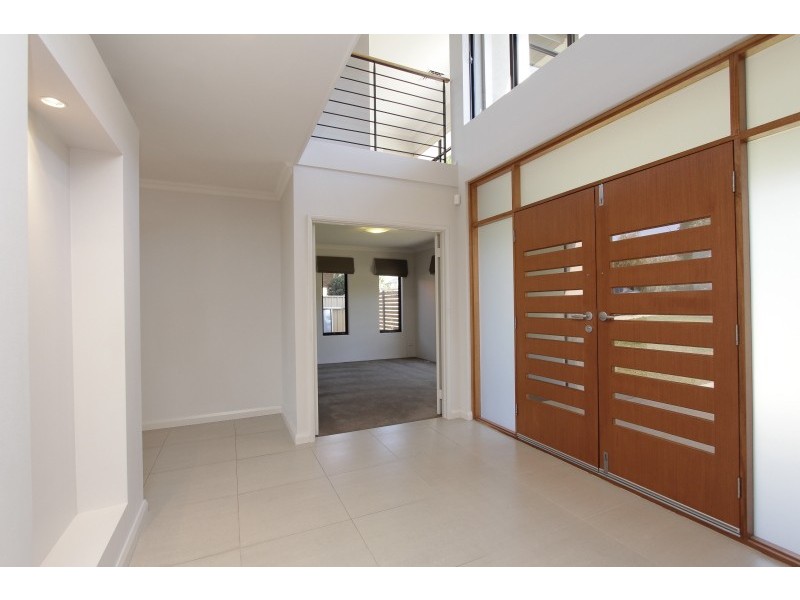 34 Williams Road, Melville WA 6156