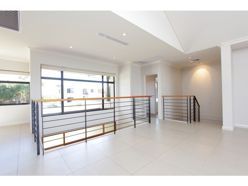 34 Williams Road, Melville WA 6156