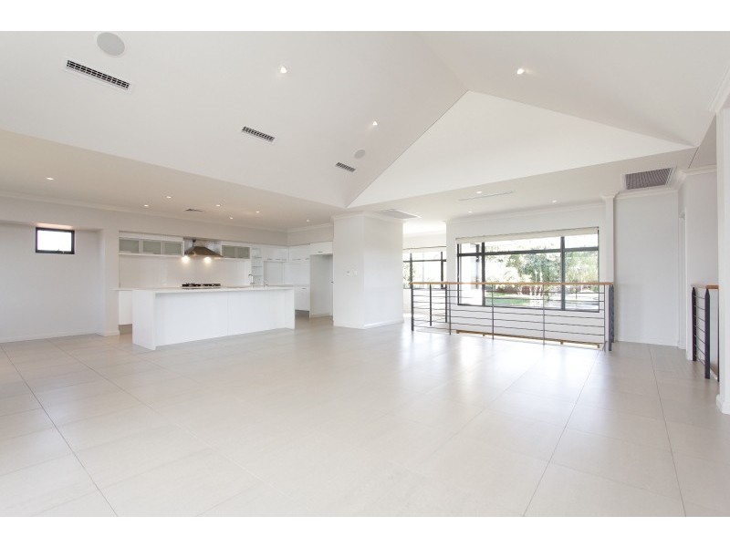 34 Williams Road, Melville WA 6156