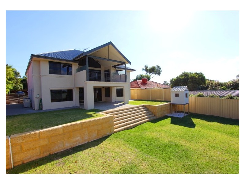 34 Williams Road, Melville WA 6156