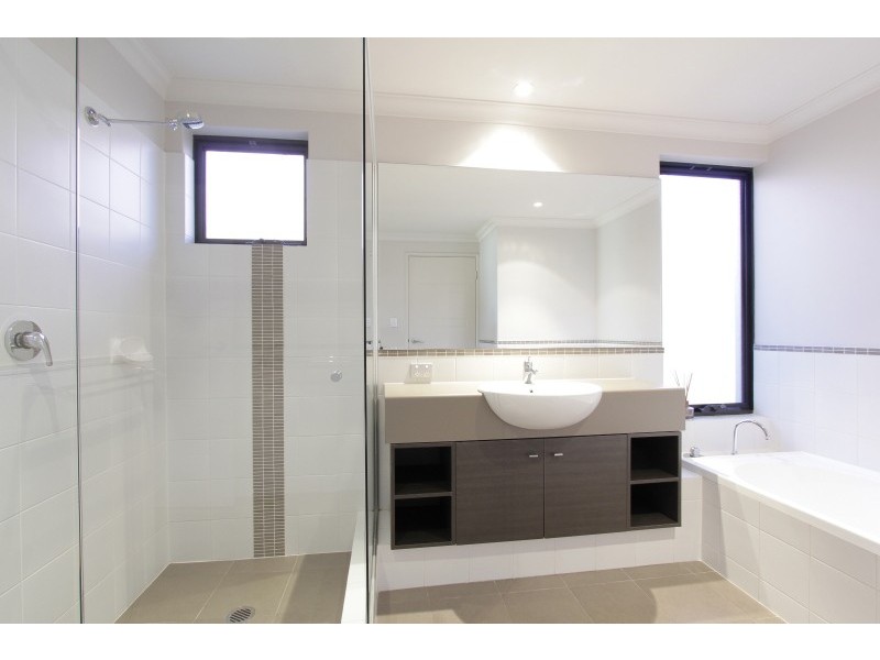 34 Williams Road, Melville WA 6156