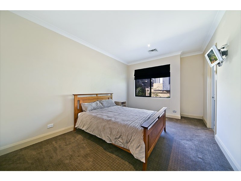 115 Riverton Dve West, Rossmoyne WA 6148