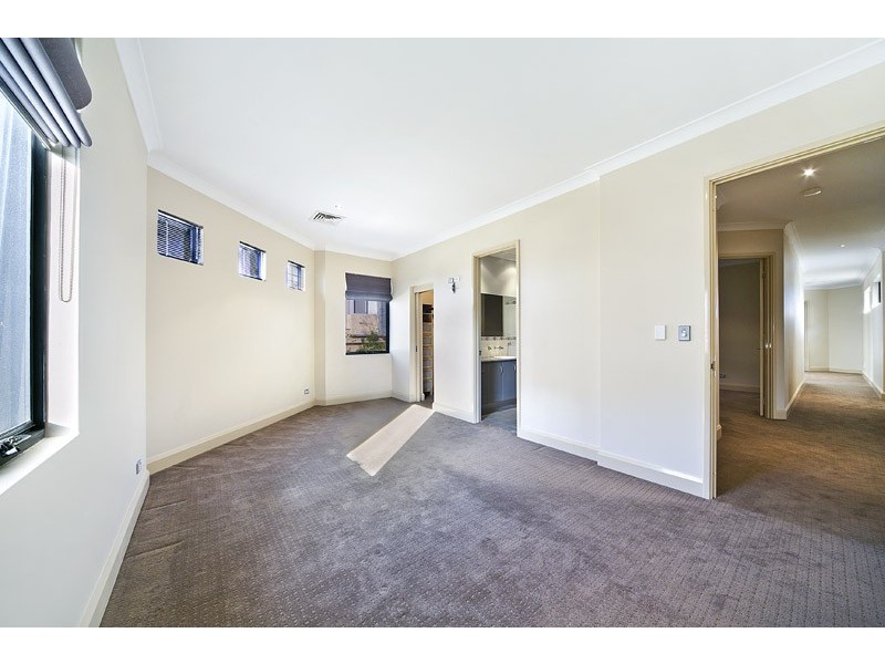 115 Riverton Dve West, Rossmoyne WA 6148