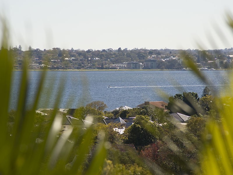 27b Collier St, Ardross WA 6153