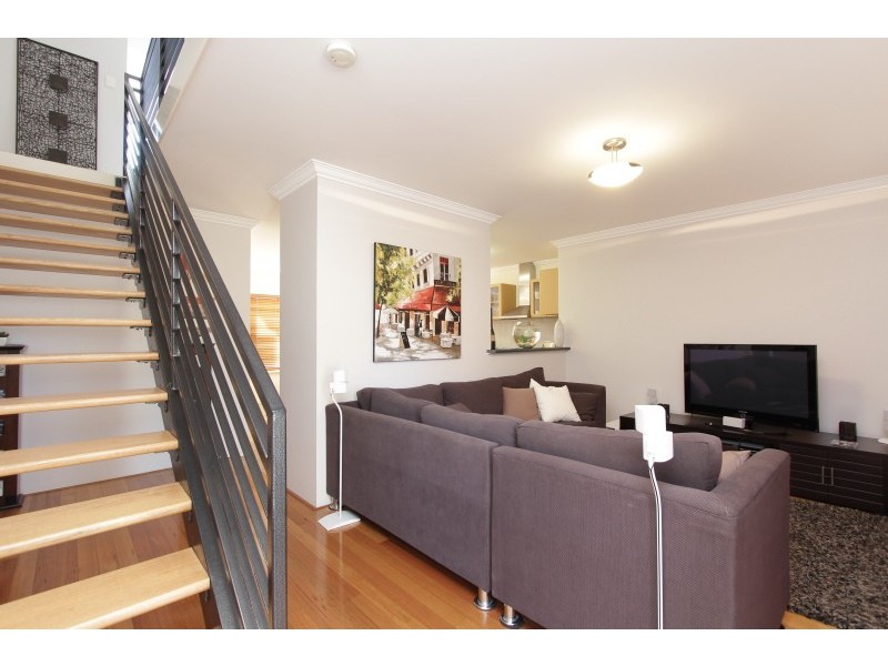 42B Foss Street, Bicton WA 6157