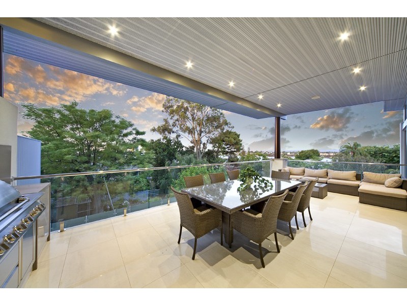 15 Rookwood Street, Mount Pleasant WA 6153