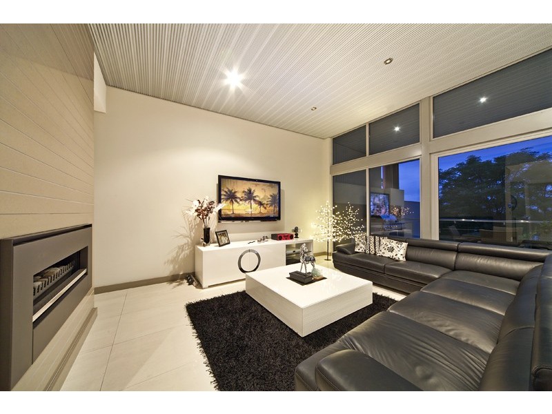 15 Rookwood Street, Mount Pleasant WA 6153