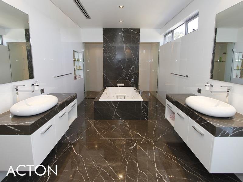 15 Rookwood Street, Mount Pleasant WA 6153