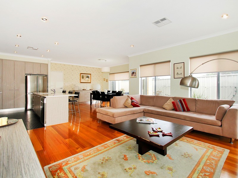 20A Williams Road, Melville WA 6156