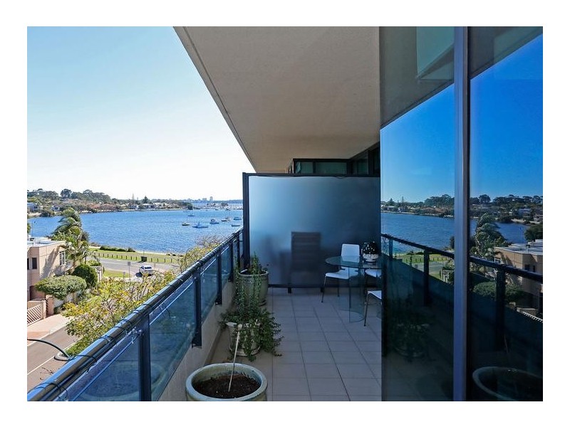 W402 70 Canning Beach Rd, Applecross WA 6153