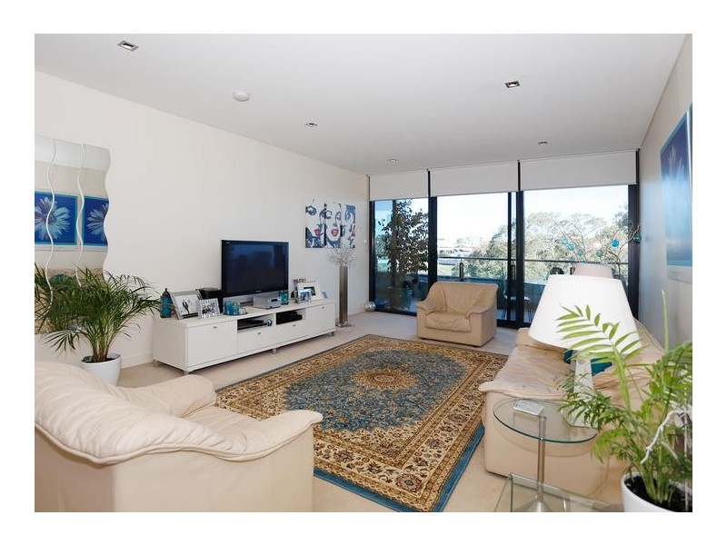 W402 70 Canning Beach Rd, Applecross WA 6153