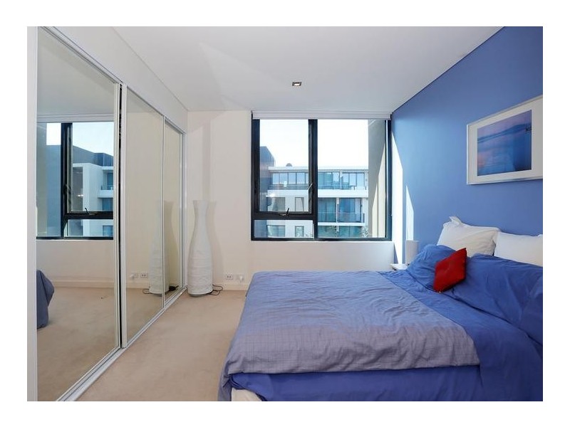 W402 70 Canning Beach Rd, Applecross WA 6153