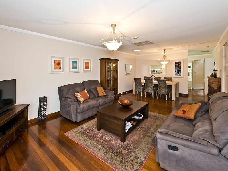 40 Karoonda Road, Booragoon WA 6154