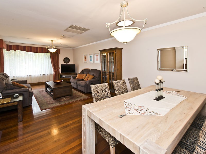 40 Karoonda Road, Booragoon WA 6154