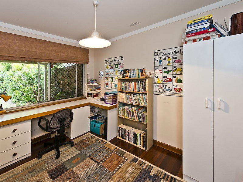 40 Karoonda Road, Booragoon WA 6154