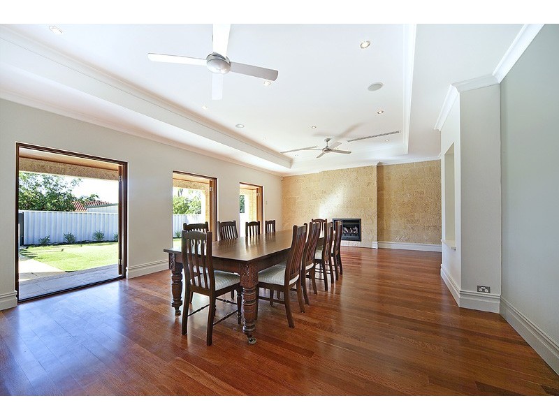 6 Woods Close, Winthrop WA 6150