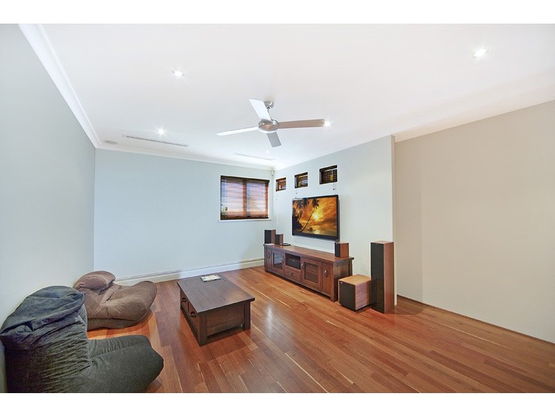 6 Woods Close, Winthrop WA 6150