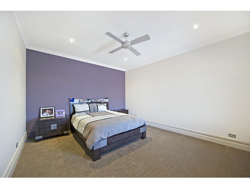 6 Woods Close, Winthrop WA 6150