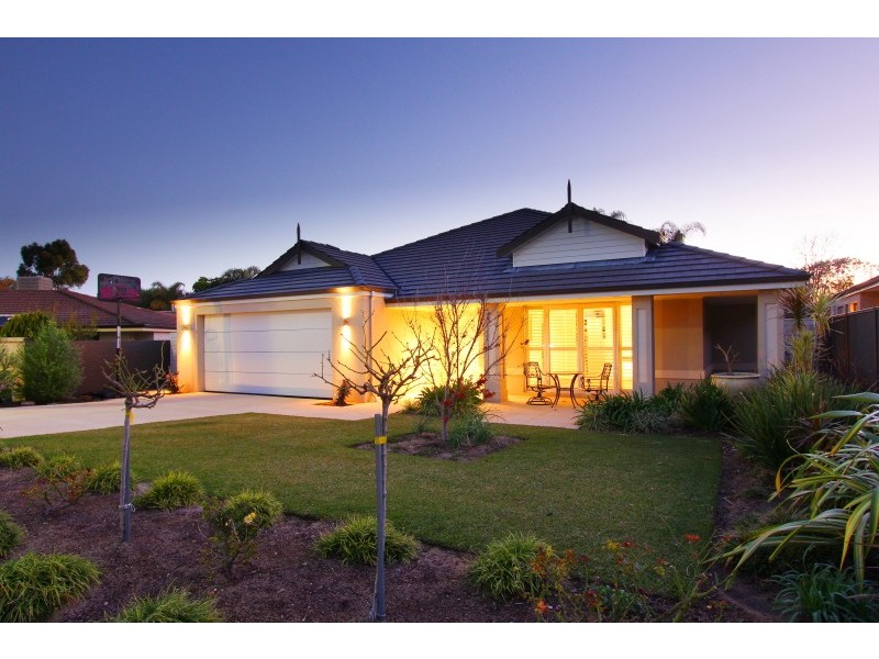 27 Barrisdale Road, Ardross WA 6153