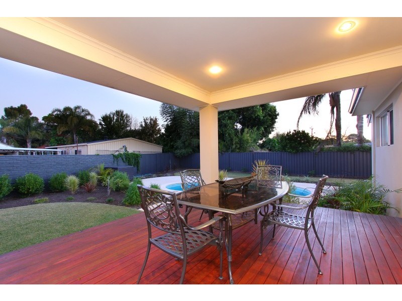 27 Barrisdale Road, Ardross WA 6153