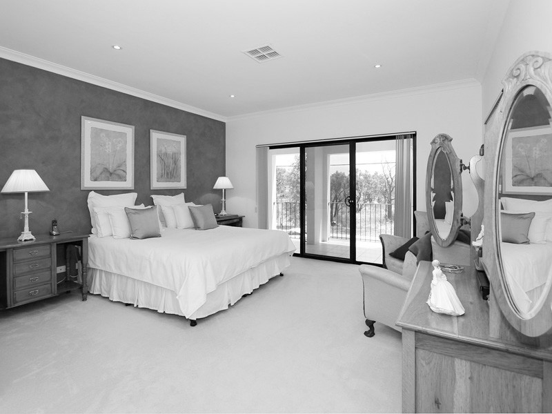 40 McCallum Cres, Ardross WA 6153